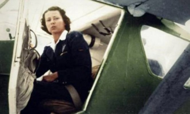 Mariana Drăgescu, pilot în 